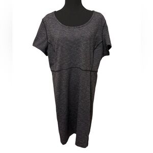 Duluth Trading Co Black and Gray Striped Short-Sleeve Midi Dress